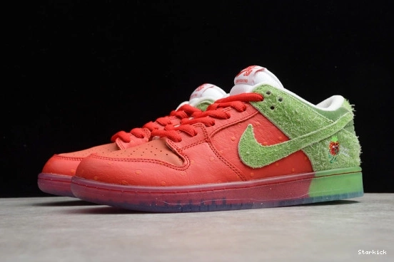 low"strawberry SB CW7093-601 cough" Dunk Nike 0108
